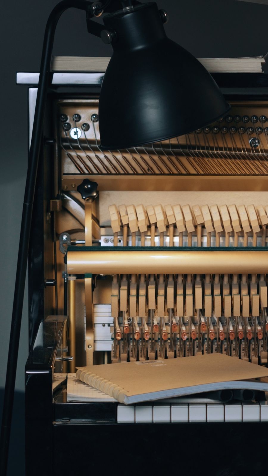 Piano et livre