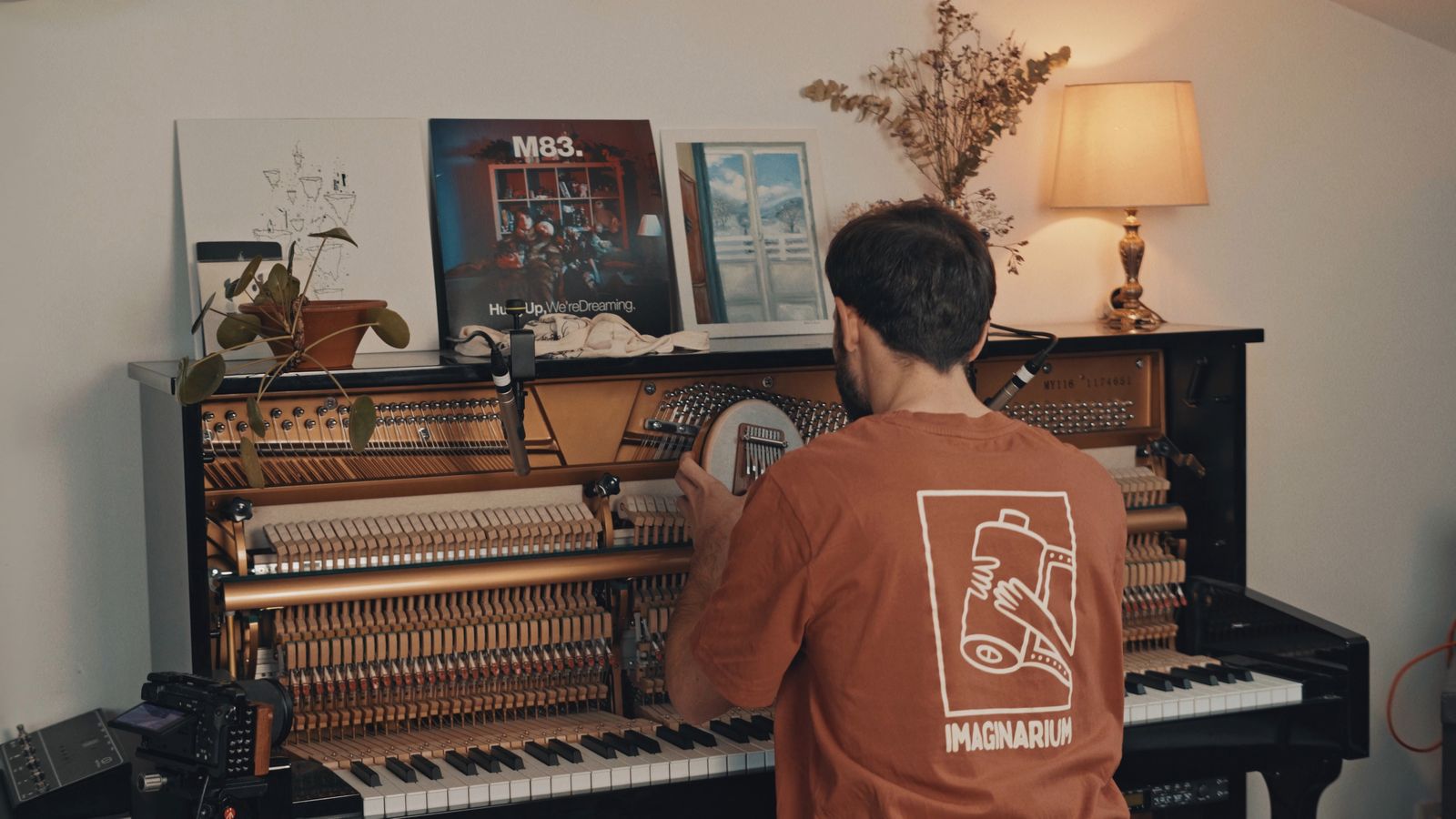 Antoine au piano préparé